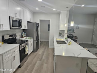 2020 E River Rd Unit 205, Tucson, AZ 85718