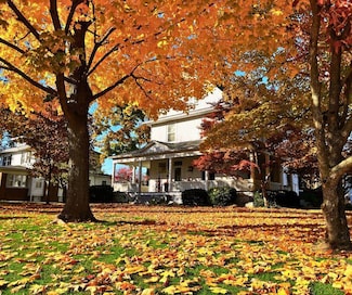 301 W Center St, Fairfield, IL 62837