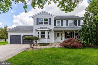 523 Macintosh Dr, Mullica Hill, NJ 08062