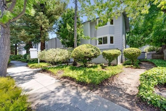 829 Montgomery St, Mountain View, CA 94041