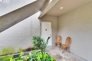 125 Picardy Villa Cir Unit 100, Brandon, FL 33510