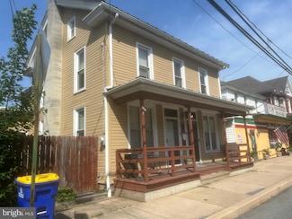 19 E Main St, Richland, PA 17087