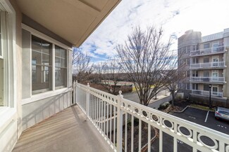 15 Enterprise Ct Unit 203, Jersey City, NJ 07305