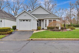 7 Ambrosia Way, Freehold, NJ 07728