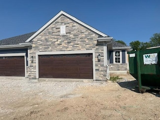 2125 Bluestem Dr Unit 102, Waukesha, WI 53188