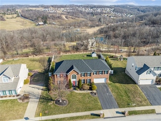326 Aberdeen Dr, Pittsburgh, PA 15239
