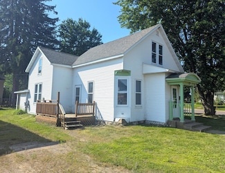 285 Chestnut St, Phillips, WI 54555