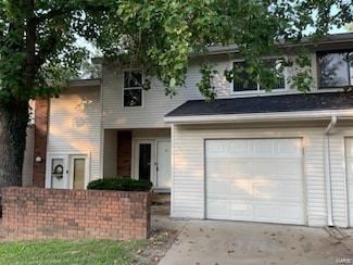 12427 Sea Lane Dr, Florissant, MO 63033