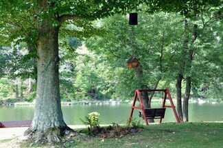 1820 Glen Ray Rd, Alderson, WV 24910