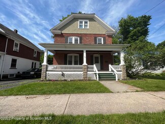 35 Stemple St, East Stroudsburg, PA 18301