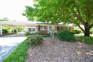 304 Davis Mill Rd, Selma, NC 27576