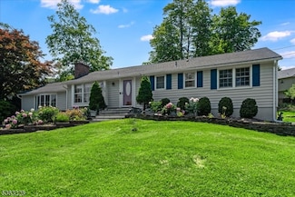 86 Summit Rd, Sparta, NJ 07871