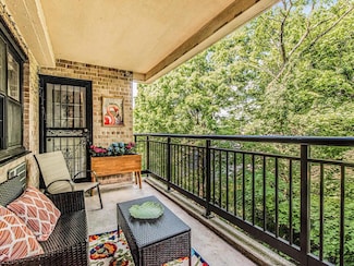 505 Central Ave Unit 618, White Plains, NY 10606
