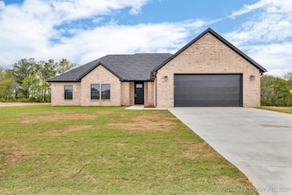 1807 Saint Bernard Ln, Durant, OK 74701