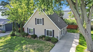 207 Dixie St, Spring Lake, MI 49456