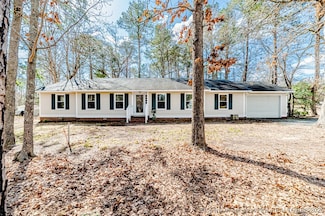 1301 Longleaf Ln, Sanford, NC 27330