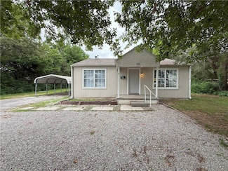 1001 S Turner St, Springdale, AR 72764