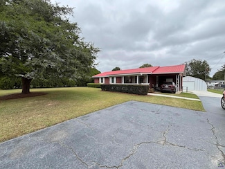 123 Bowman Dr, Cochran, GA 31014