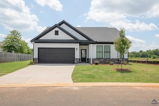103 Bramblewood Ln, Perry, GA 31069