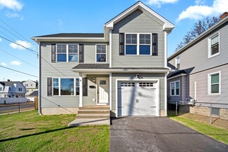 4 Wilber St, Springfield, MA 01104