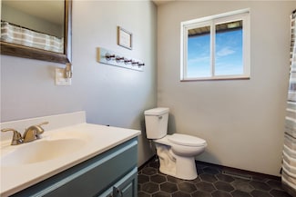 W9620 Hixwood Rd, Thorp, WI 54771