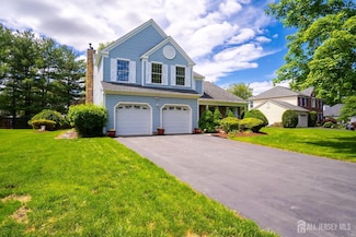 11 Adams Ct, Plainsboro, NJ 08536