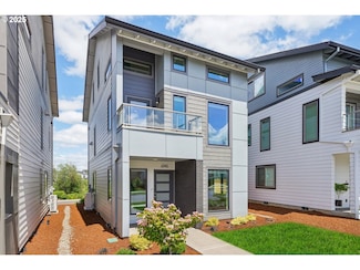 6745 SE Genrosa St, Hillsboro, OR 97123