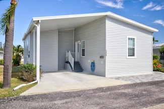 1508 24th Avenue Dr W, Bradenton, FL 34205