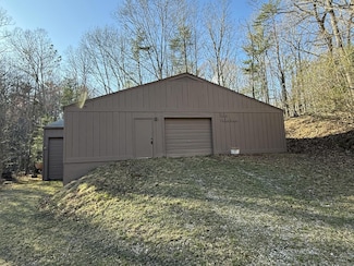 6780 Cotton Hill Rd, Roanoke, VA 24018