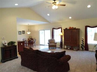 86 Tall Pines Rd Unit 34, Hampden, MA 01036