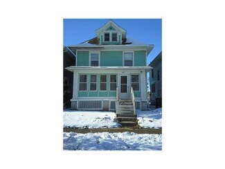523 14th St SE, Cedar Rapids, IA 52403