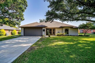 1603 Murry Dr, Cleburne, TX 76033