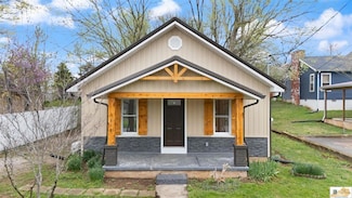 312 N West St, Munfordville, KY 42765