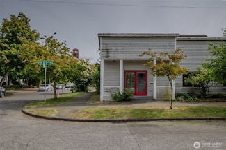 2301 NW 67th St, Seattle, WA 98117