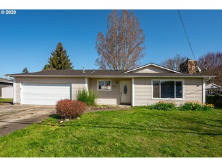 544 4th St, Lafayette, OR 97127