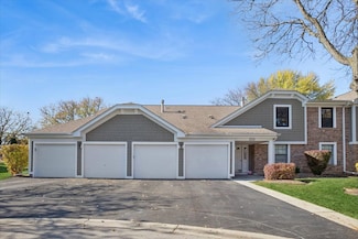 220 Hawthorne Ct Unit B2, Schaumburg, IL 60193