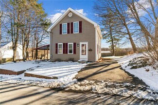 36 Adelaide Ave, Warwick, RI 02886