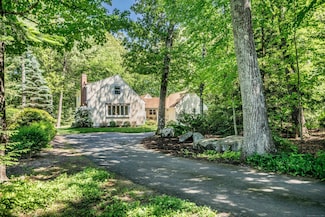 440 Huckleberry Hill Rd, Avon, CT 06001