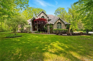 4800 Timberline Dr, Clyde, MI 48049