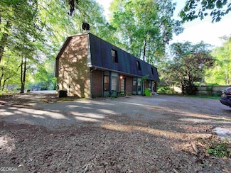 140 Hunters Ln Unit B, Fayetteville, GA 30215
