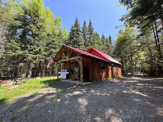 133 Camp Waya Awi Rd, Rangeley, ME 04970