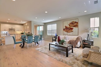 128 Parkwood, Irvine, CA 92602
