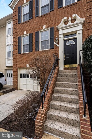 2005 Gallows Tree Ct, Vienna, VA 22182