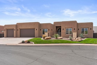 5479 W Desert Hollow Ln, Hurricane, UT 84737
