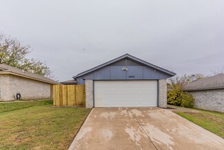 10602 Lone Pine Ln, Fort Worth, TX 76108