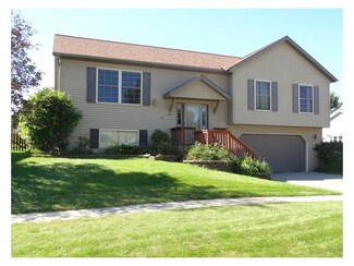 203 Westwood Rd, Williamsburg, IA 52361