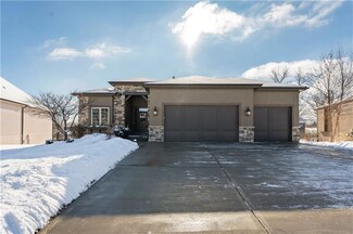 8883 Houston St, Lenexa, KS 66227