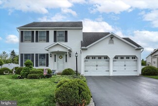 22 Blue Spruce Dr, Enola, PA 17025