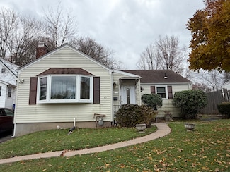 69 Saint Augustine St, West Hartford, CT 06110