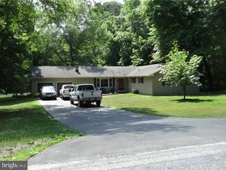 32 Holly Ln, Pilesgrove, NJ 08098
